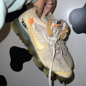 OFF WHITE VAPERMAX
